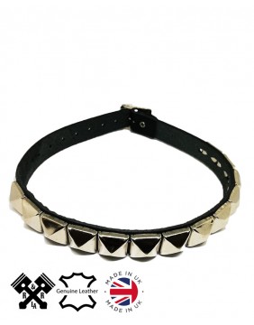 1 Row Pyramid Leather Choker, front view