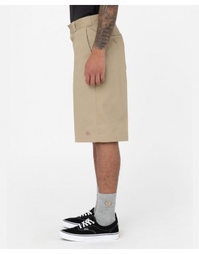 Pantalon Corto 13" Khaki, marca Dickies para hombre, perfil