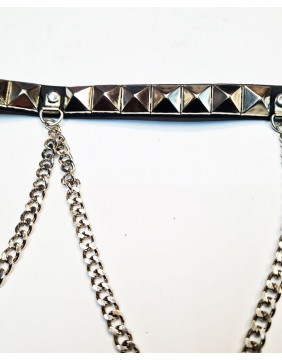1 Row Pyramid Double Chain Leather Belt, close up